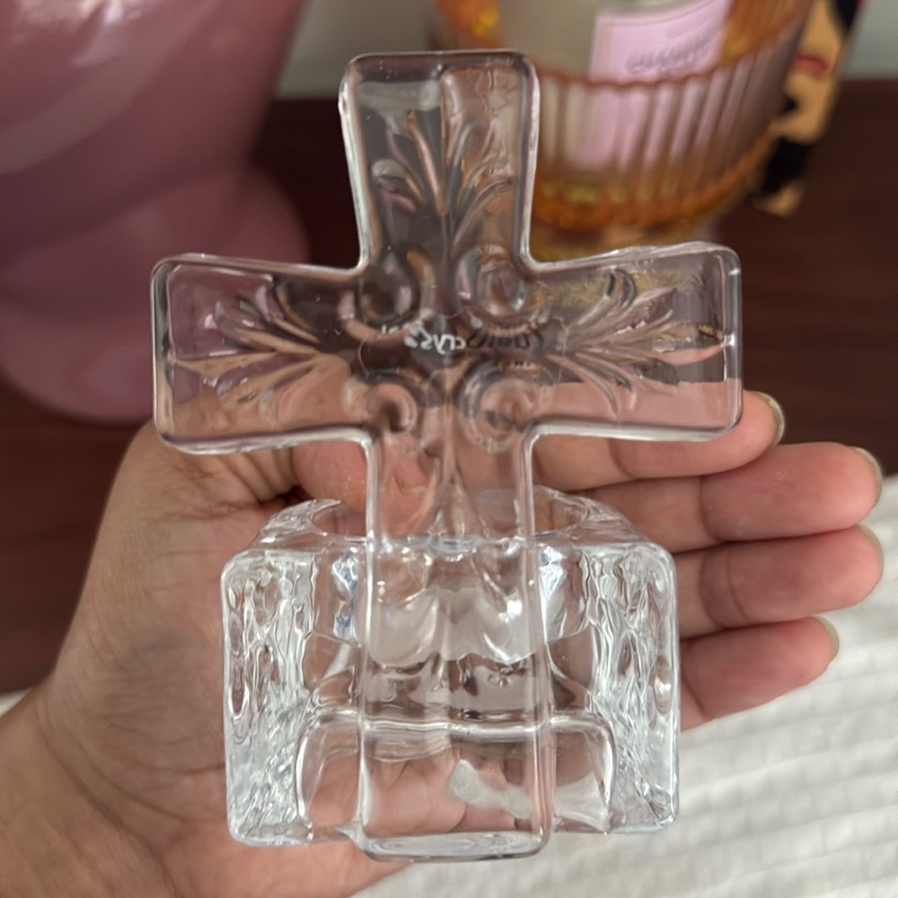 Studio C Clear Glass Cross Accent - Picture 4 of 5